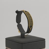 طقم ذهب بتصمبم سلم الذهب مع نبتة رباعية - عيار21