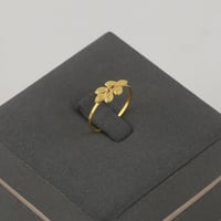 طقم ذهب بأجزاء مبرومة غصن الزيتون - عيار 21