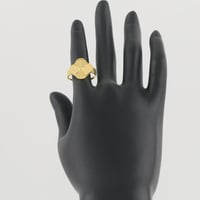 خاتم ذهب بتصميم نبتة رباعية ملفت - عيار 21