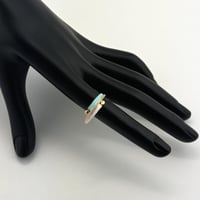 خاتم ذهب مطعم بلونين المينا عيار 21