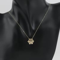 عقد ذهب بتصميم هندسي - عيار 18