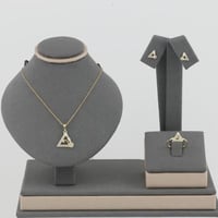 طقم ذهب اطفال مثلث تصميم الماس عيار 18