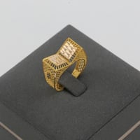 خاتم ذهب مربعات مقوسة عيار 21