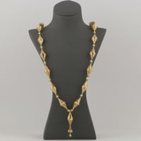 سبحة ذهب بتصميم هندسي مزخرف مع دلايات - عيار 21