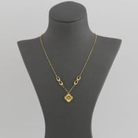 عقد ذهب حلقات منقوشة مع نبتة رباعية - عيار 21