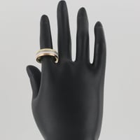 خاتم ذهب بالوان متعددة لماع - عيار 18