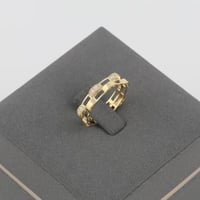 خاتم ذهب مدبب تصميم الماس عيار 18