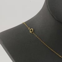 عقد ذهب بتصميم مسمار ملتف - عيار 21