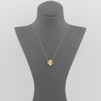 عقد ذهب زهرة عيار 18