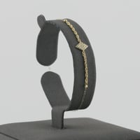 طقم ذهب محدب تصيميم الماس عيار 18