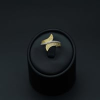 خاتم ذهب نسائي تصميم الماس عيار 18