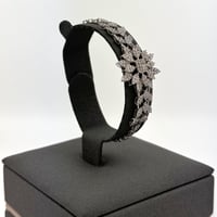 طقم ذهب ابيض تصميم الماس عيار 18