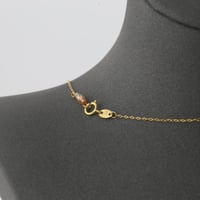 عقد ذهب مع تعليقة دائرية بنقش جنيه - عيار 21