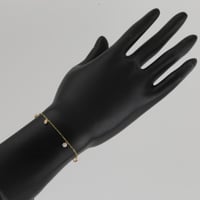 اسوارة ذهب مع فصوص بلون مميز - عيار 21