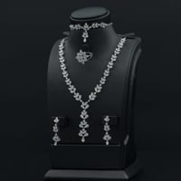 طقم ذهب أبيض نسائي عيار 18