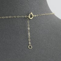 عقد ذهب فانوس ابيض عيار 18