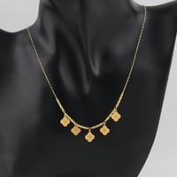 عقد ذهب مع تعليقات نبتة - عيار 21