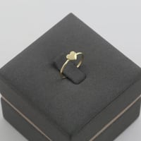 طقم ذهب حلقة مع قلب - عيار 18