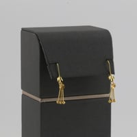 طقم ذهب بتصمبم سلم الذهب مع نبتة رباعية - عيار21