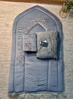 طقم ملكي أزرق فاتح محراب مطرز