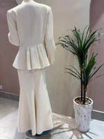 فستان سكرى أنيق بلمسة عصرية