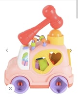 سيارة مع مطرقة للاطفال