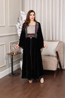 جلابية مخمل فاخرة بلمعة راقية وتطريز يدوي ملون على...