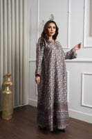 جلابية كشميري فاخرة بنقوش أزهار مطرزة بالفصوص