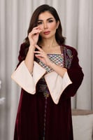 جلابية مخمل فاخرة بلمعة راقية وتطريز يدوي ملون على...