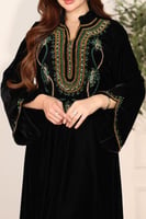 أسود