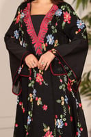 أسود