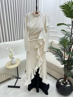 فستان العيد ابيض