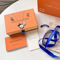 طقم لويس فيتون