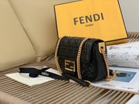 شنطه فندي ماستر