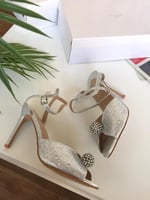 كعب جيمي شو ثلاث الالوان