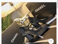 كعب شانيل اسود مع الملحقات