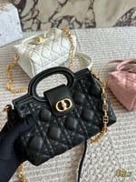 شنط ليدي ديور ماستر مع الملحقات