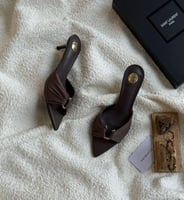 كعب سان لوران