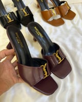 كعب سان لوران