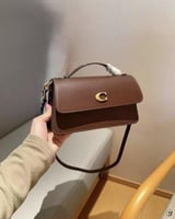 شنطه كوتش بني ماستر