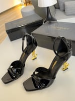 كعب سان لوران