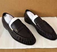 فلات سان لوران اسود ماستر نسائي