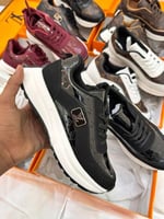 شوز لويس فيتون