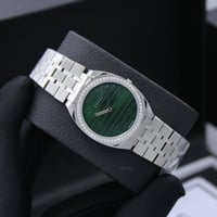 ساعة قوتشي بكرستال فضي