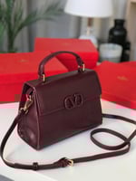 شنطه فالنتينو