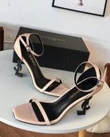 كعب سان لوران