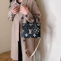 شنطه لويس فيتون ماستر مع الملحقات