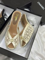 كعب شانيل مع الملحقات