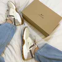 شوز جاكيموس