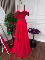 فستان العيد احمر